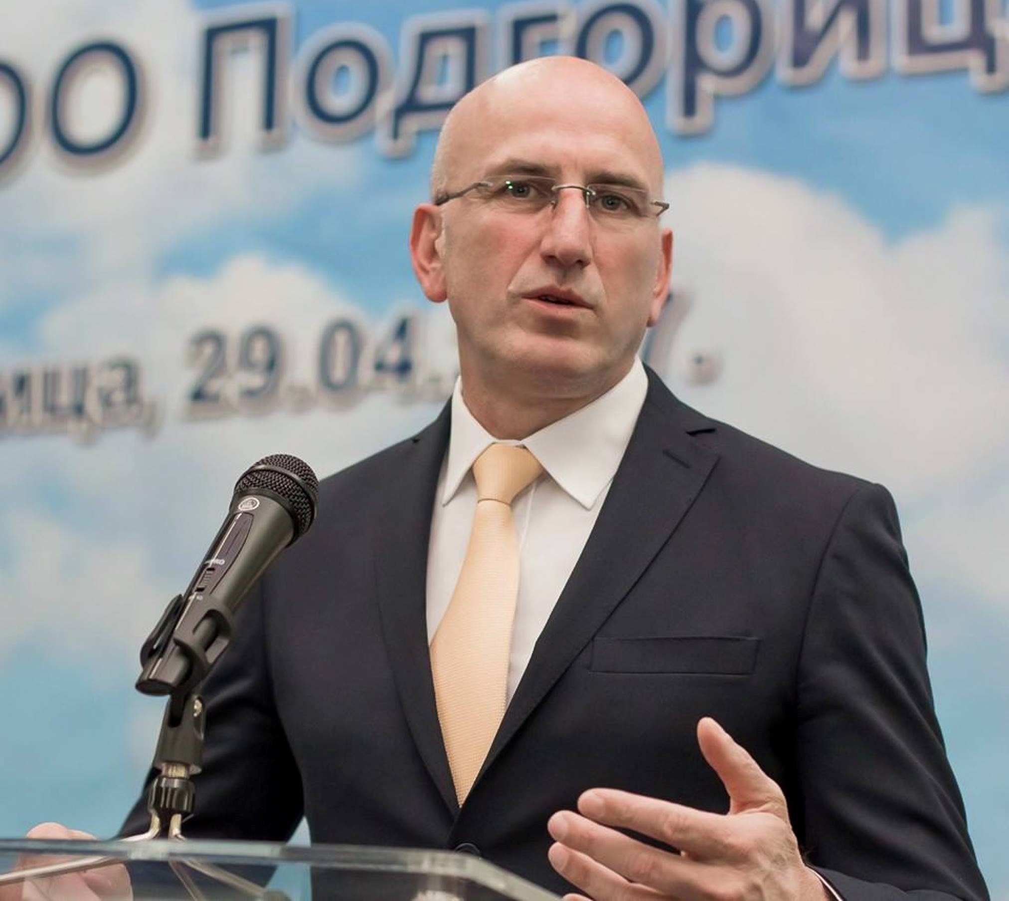 Bešović: Hoće da izgrade perionicu umjesto hrama, protiv volje naroda