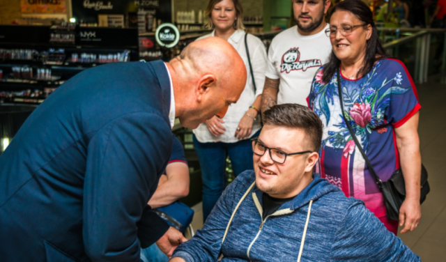 Carević donirao i septembarsku platu