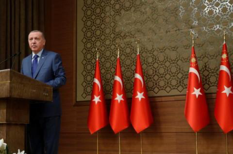 Erdogan ponovo prijeti da će pustiti migrante u Evropu
