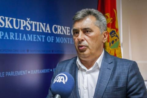 Ukoliko se formira prelazna Vlada, DF će glasati za produžetak rada Odbora