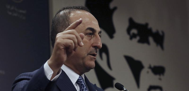 Čavušoglu optužio Makrona da „sponzoriše terorizam“