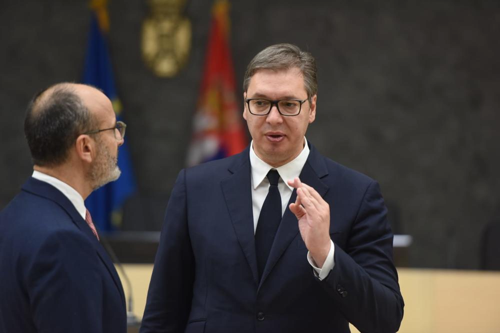 Vučić: Đilas i ekipa nedjeljama lagali o paljenju knjige Vesića, snimak ih uhvatio u lažima