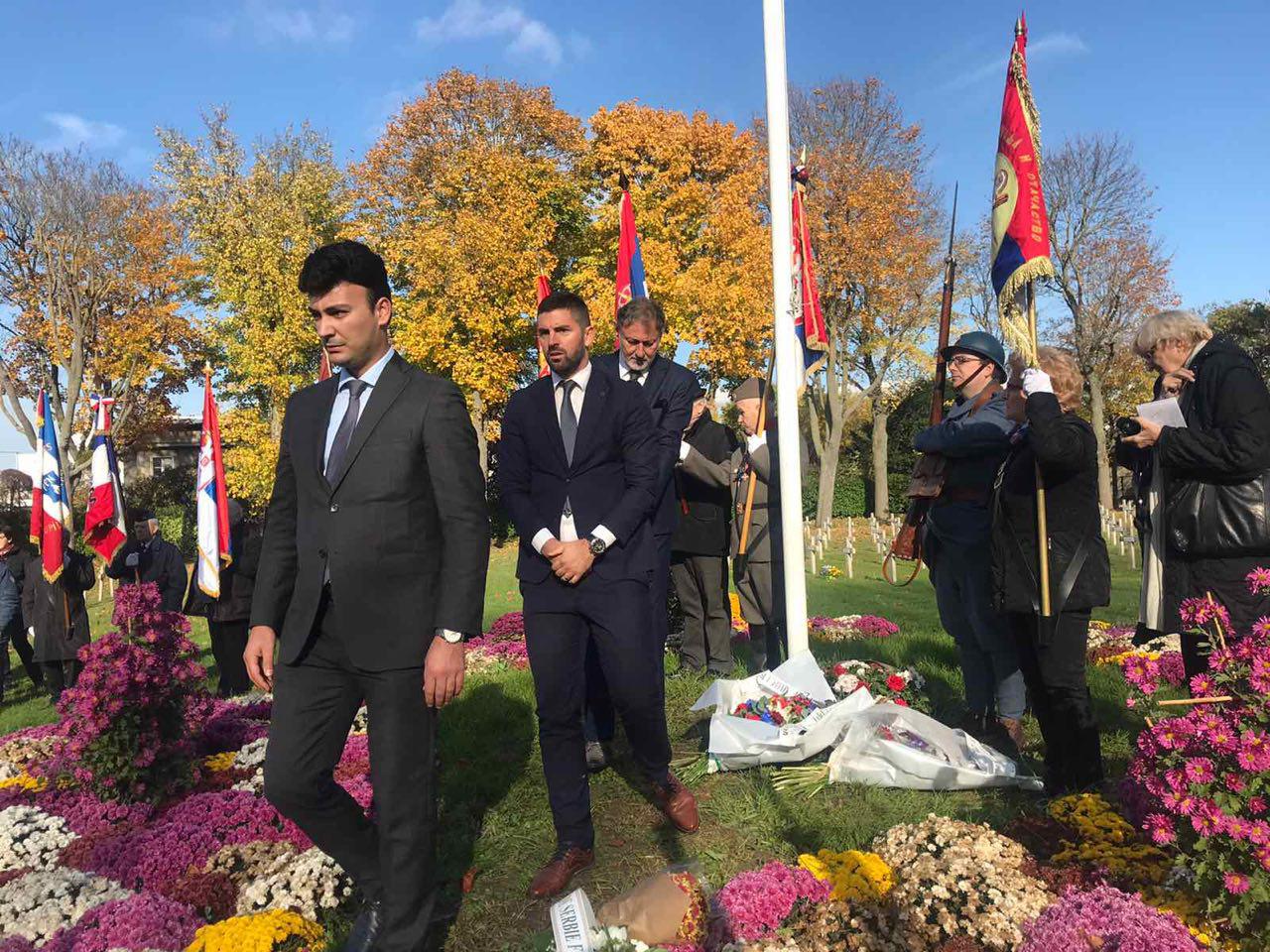 Delegacija Opštine Budva položila vijenac na vojničkom groblju u Parizu