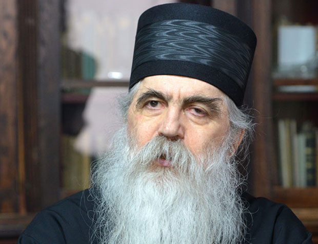 Episkop Irinej Bulović: Kamarila nekrštenog Mila Đukanovića na silu hoće da otme imovinu SPC!