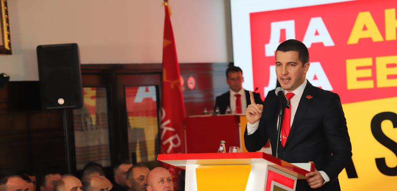 Bečić u magli: Osuđuje usvajanje zakona, a ne osuđuje hapšenje opozicionih kolega