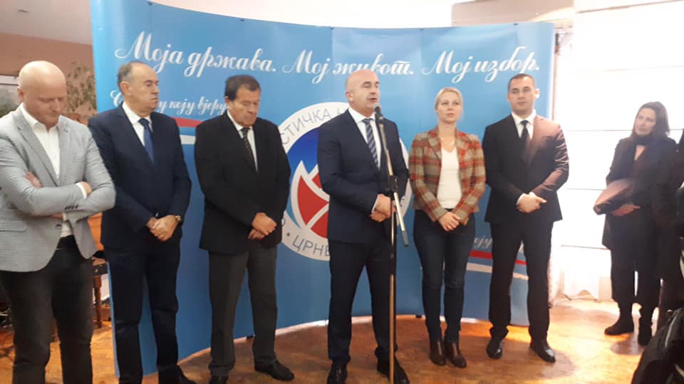 SNP: Vlast da dobro izvaga oko spornog zakona o Crkvi
