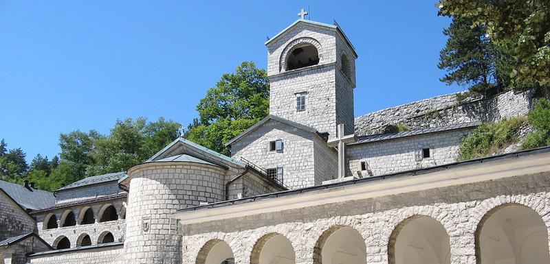 Mitropolija: Atakom na Crkvu režim pravi državni udar