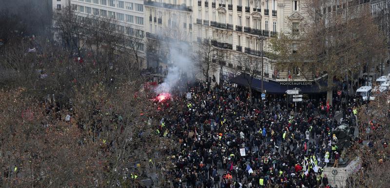 Nekoliko stotina hiljada ljudi na ulicama Francuske protiv reforme penzija