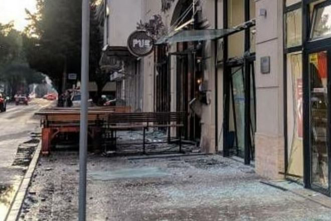 Detalji istrage o napadu na “Welder pub”: Eksploziv postavljen na ulazna vrata