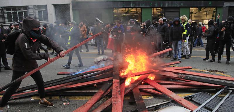 U Francuskoj protesti Žutih prsluka i sindikata, nastavak štrajka