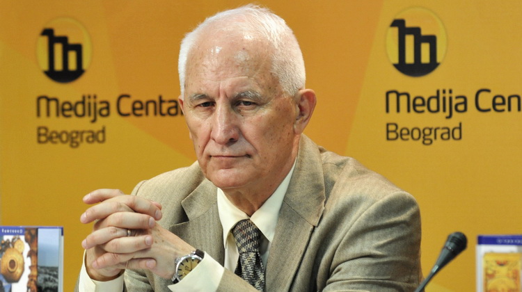 Bećković povodom skupa u Nikšiću: Ili ćemo odbraniti crkvu, ili nestati
