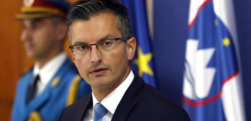 Premijer Slovenije podnosi ostavku, traži vanredne izbore