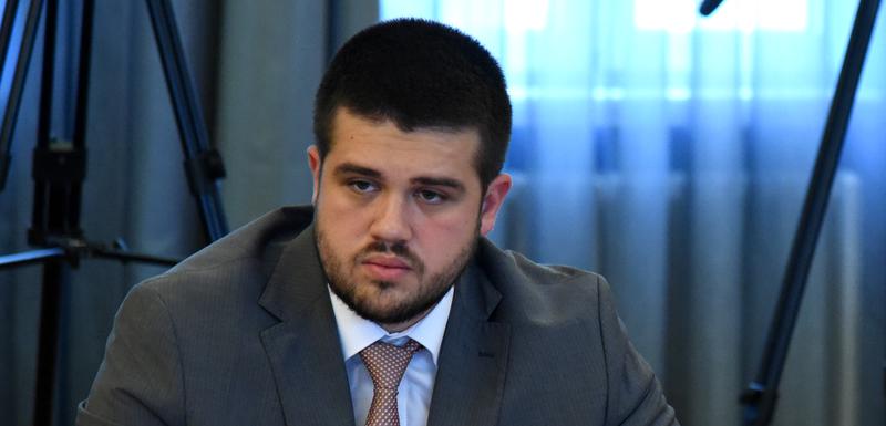 Nikolić: Stojimo na raspolaganju za dijalog u okviru institucija
