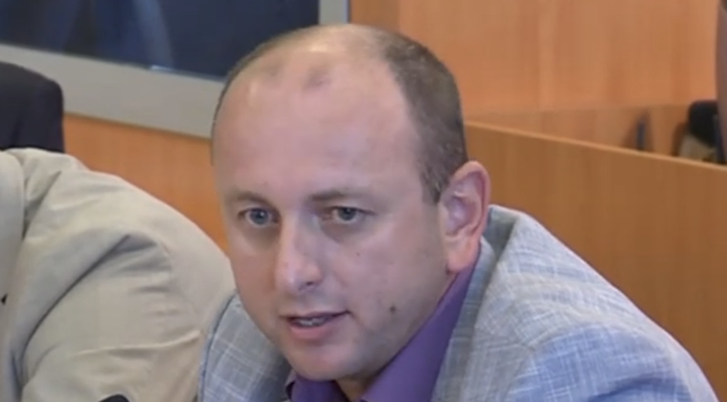 Knežević odgovorio Ambasadi CG: Konzul Rakočević je bio na skupu u Beogradu, lično sam ga vidio!
