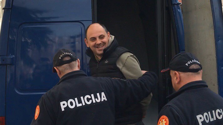 Otvoreno pismo urednika Borbe: Novinarsko pero se ne može vezati lisicama, sloboda se ne može uhapsiti!