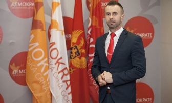 Imovinski karton Borisa Bogdanovića: Poslanik Demokrata za godinu zaradio 17.000 evra, a ni dana nije išao na posao!