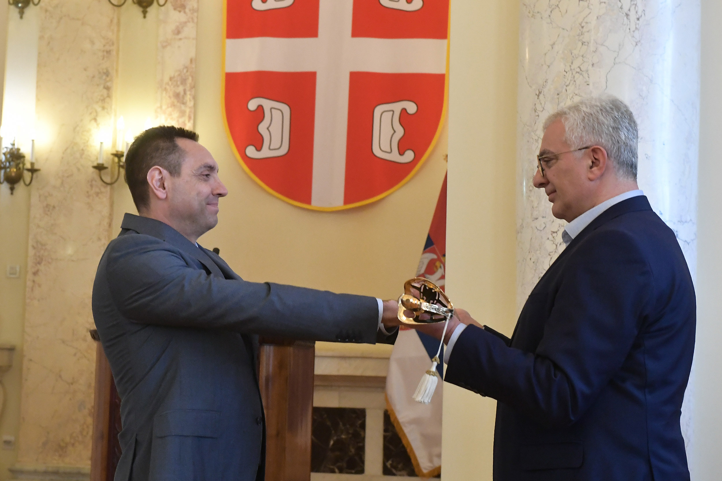Mandiću i Lekoviću čestitali ratni drugovi i oficiri Vojske Srbije