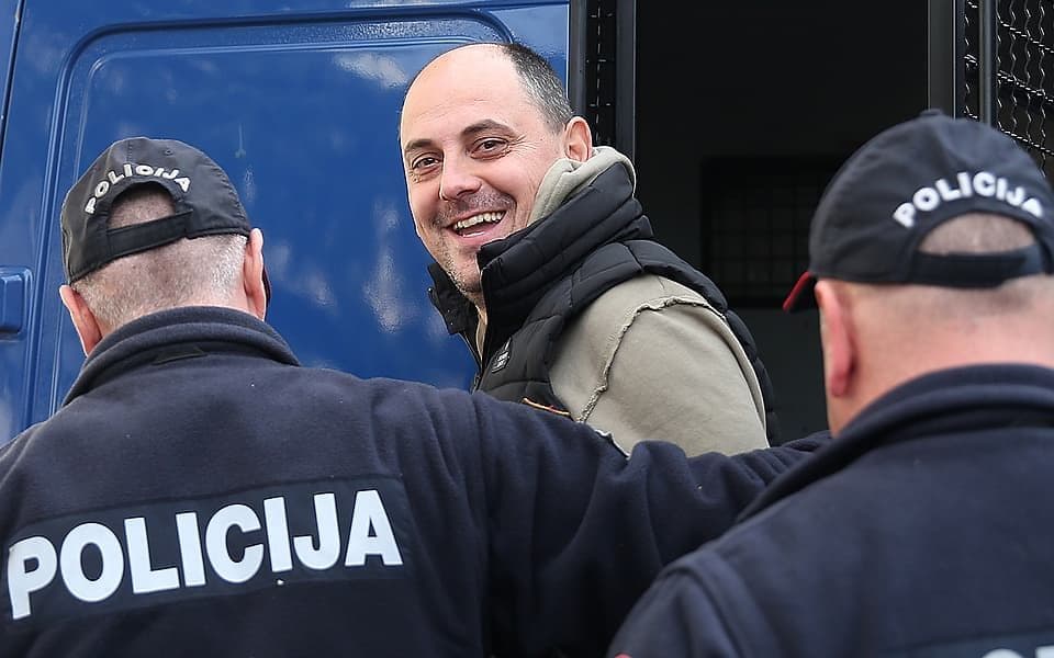 Nastavlja se progon Borbe: Urednika Dražena Živkovića saslušavaju po prijavi Demokrata Alekse Bečića!