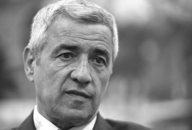 Godina dana od ubistva Olivera Ivanovića: Od ubice i nalogodavca ni traga !