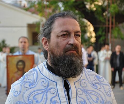 Sveštenik Branko Tapušković: Pretresali su mi kuću dok smo bili na službi u Crkvi, moj sin Luka nije kriminalac!