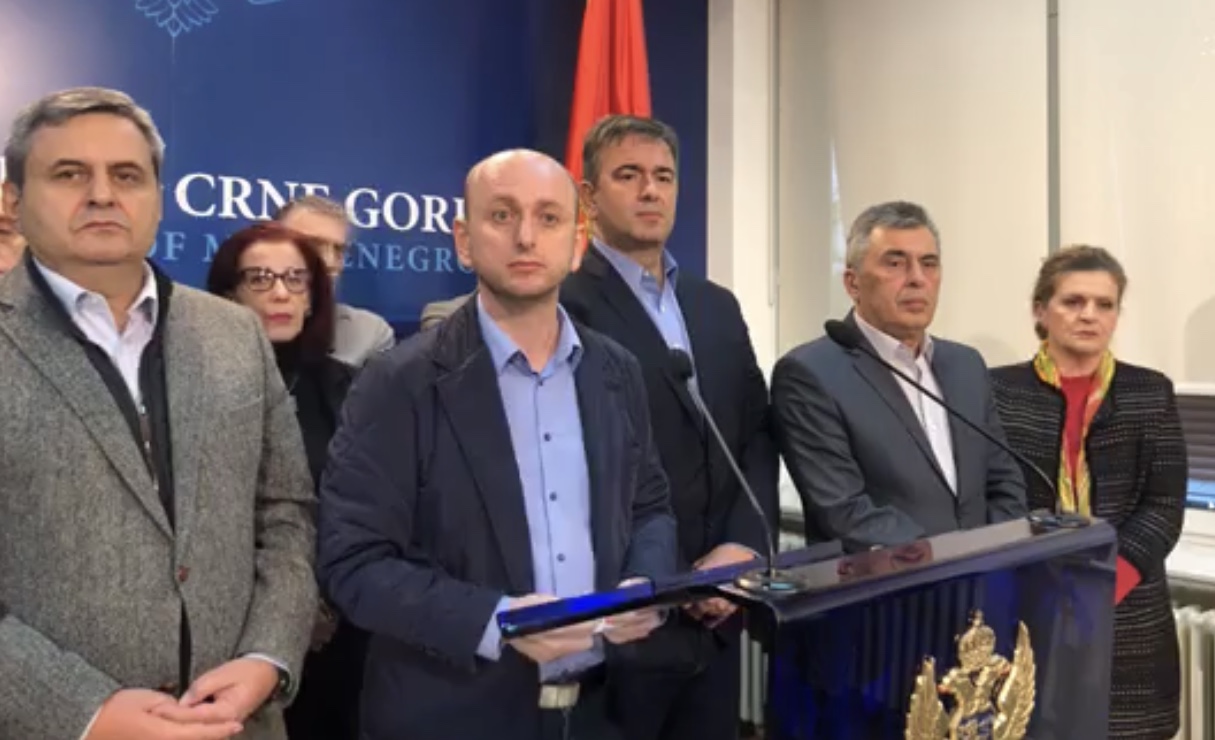 Knežević poručio Đukanoviću: Vidim kako se znojiš ovih dana, nije kokain pošto pređe bješe!