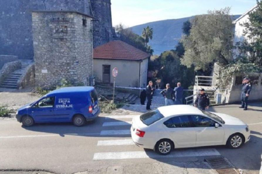 Sumnja se na osvetu: Ubica u Roganovića ispalio 9 metaka