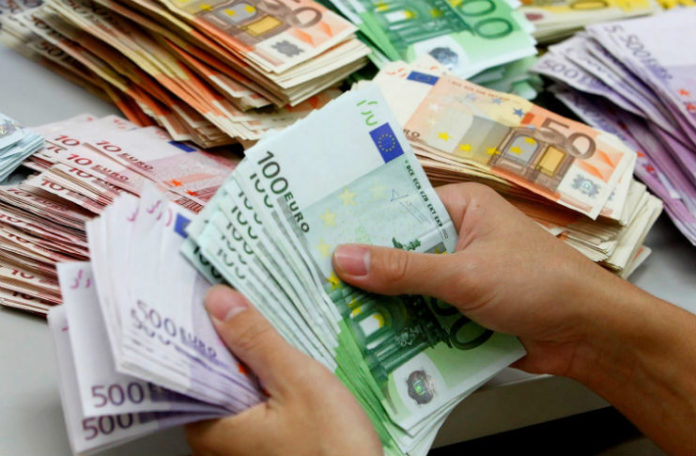 U crnogorskim bankama: Pristiglo skoro 30.000 zahtjeva za odlaganje otplate kredita