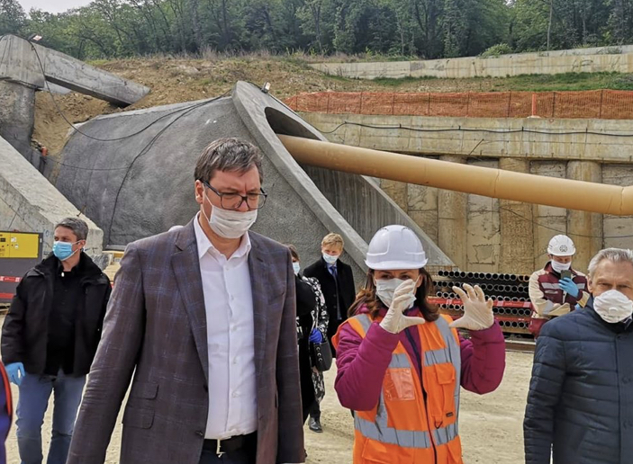 Vučić obišao radove na izgradnji pruge: Od Beograda do Novog Sada za pola sata
