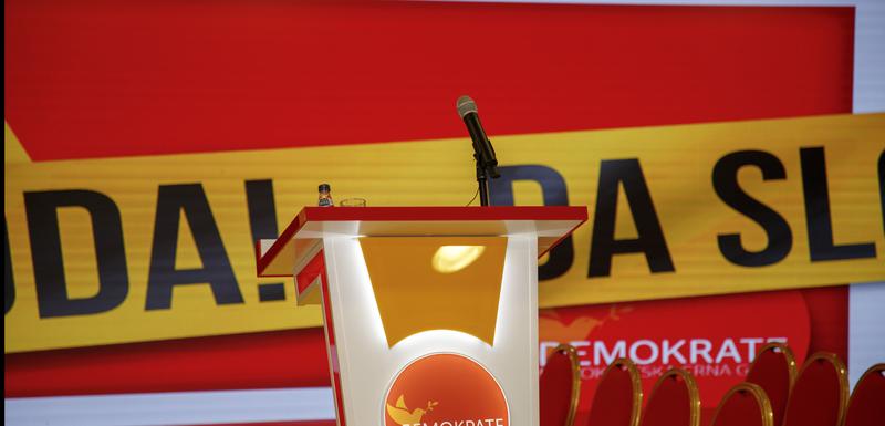 Demokrate: Firme bliske DPS-u ne snose sankcije, dijele pomoć onima koji su je već dobili