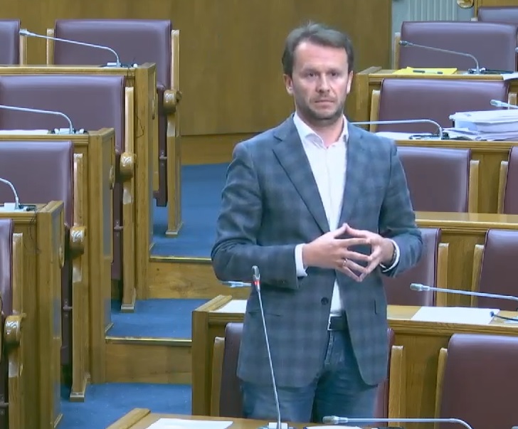 Konjević: Mjere Vlade nijesu dovoljne, neće omogućiti očuvanje radnih mjesta!