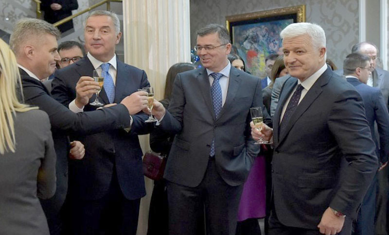 Mrvice za građane: Tajkuni duguju 71 milion, a Vlada pomaže nezaposlene sa 50 evra!