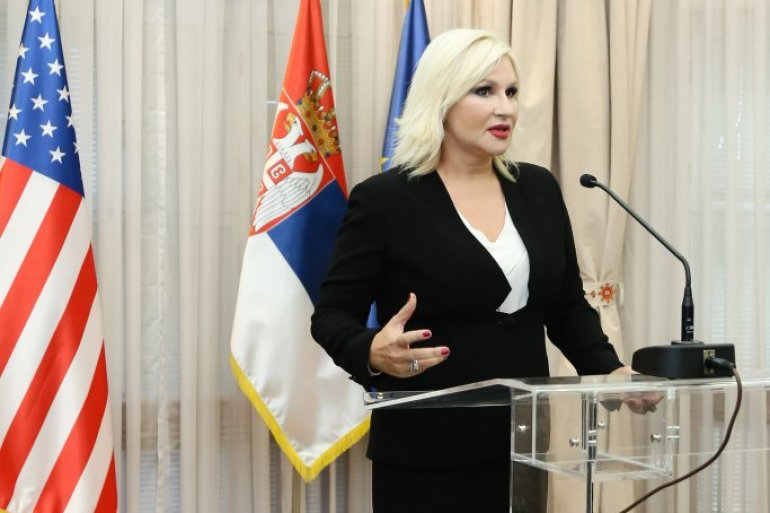 Zorana Mihajlović: Sramno je to što opozicija radi, dok milioni građana sjede u svojim kućama