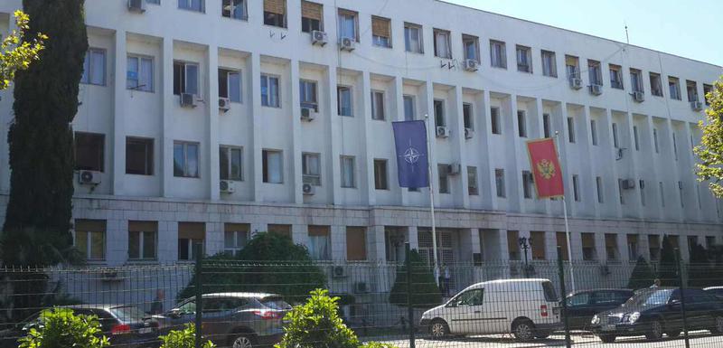 Darmanoviću smeta Dačićeva retorika, a ne smeta mu hapšenje i progon SPC!