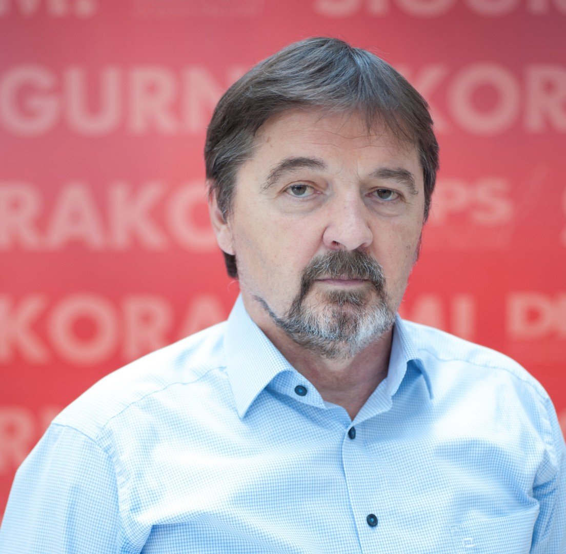 Vuković izgubio kompas: Ćuti na progon Crkve, tvrdi da litije nemaju veze sa vjerom!