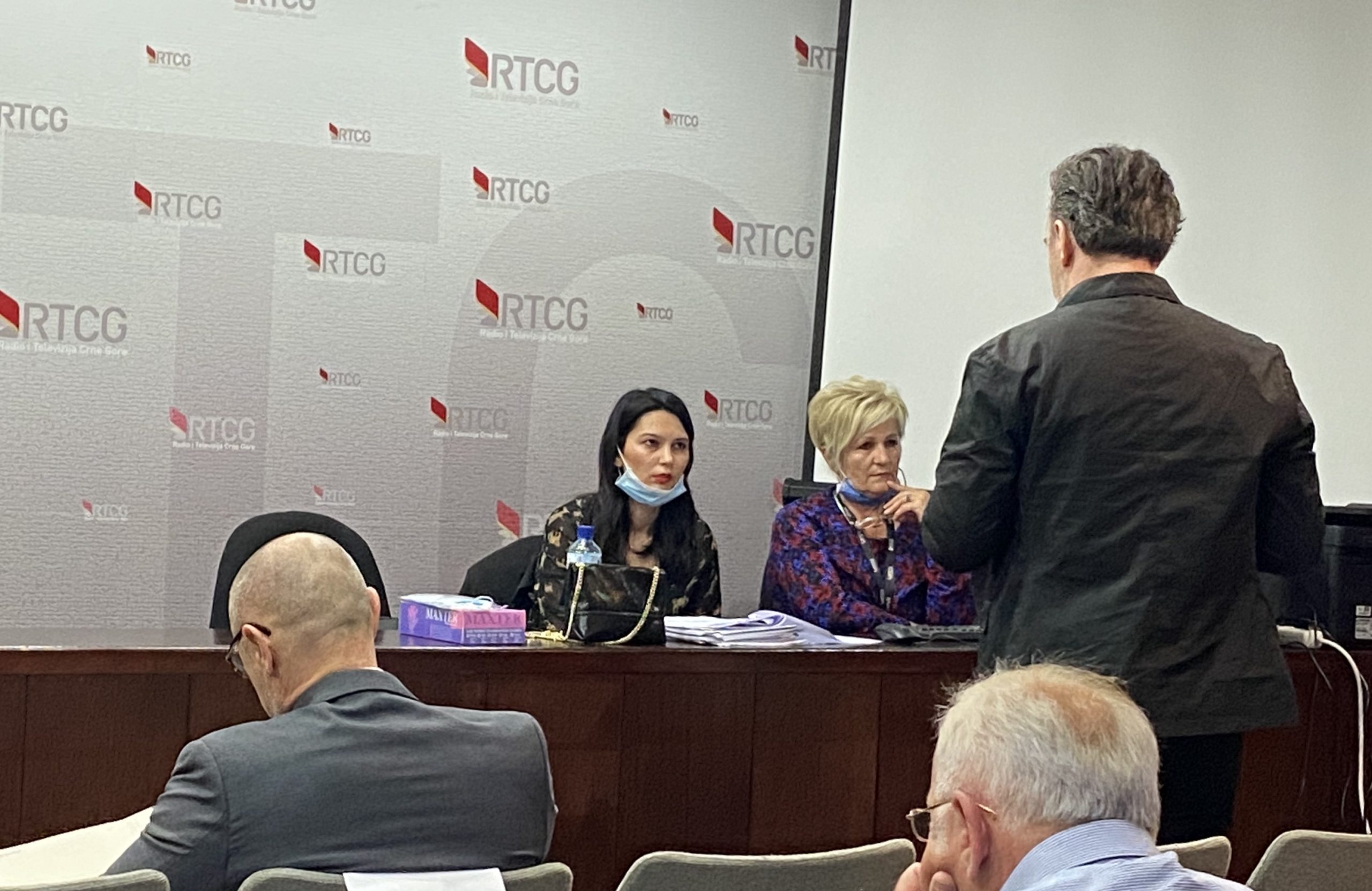 Postupak protiv novinarke Nevenke Ćirović: Obrana tražila izuzeće generalnog direktora RTCG!