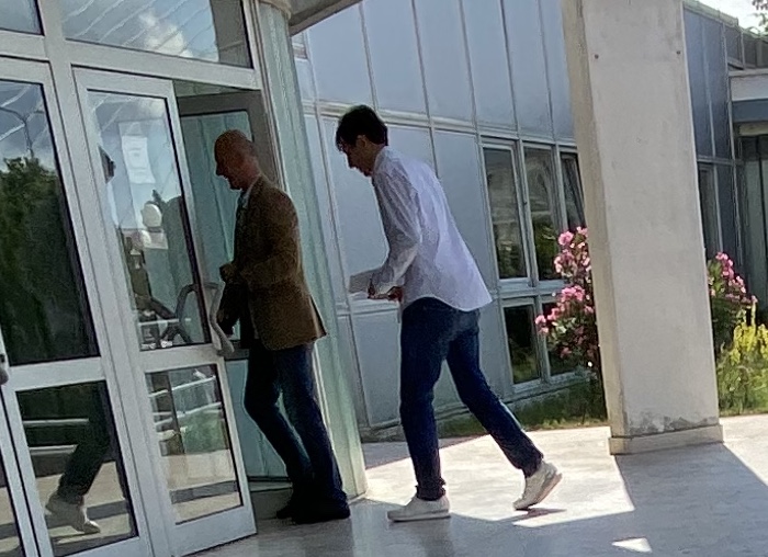 Borba ekskluzivno objavljuje: Stevan Džaković na saslušanju u Specijalnom policijskom timu zbog korupcije! (VIDEO)