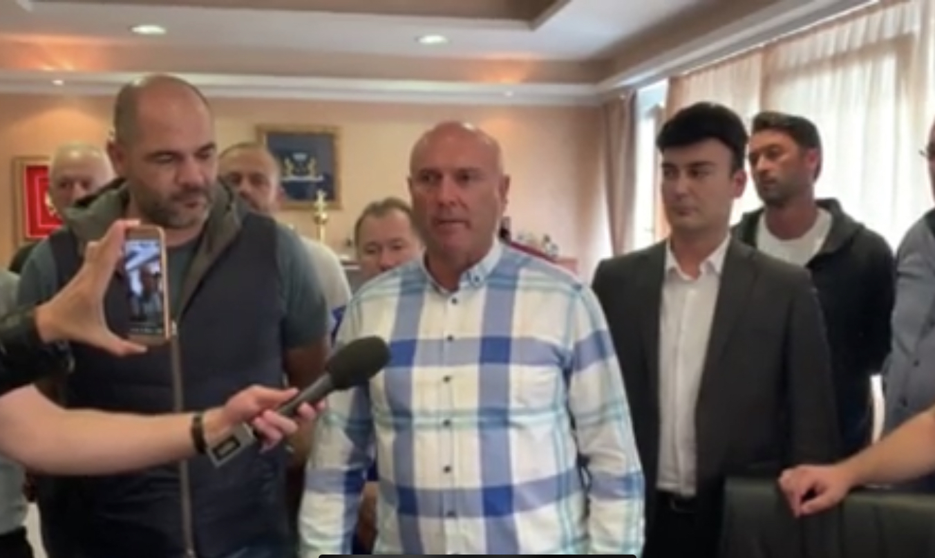 Propao pokušaj pučista, Carević poručio: Desant na Opštinu Budva, životima ćemo braniti imovinu!