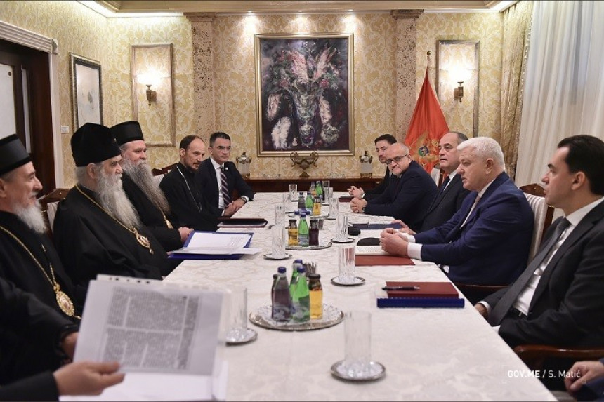 Kombinatorika DPS-a iza kulisa: Ako Mitropolija napravi otklon od Beograda i Patrijaršije, vlast spremna na kompromis!