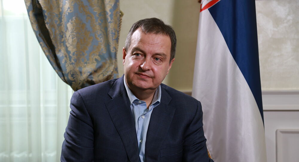 Dačić: U Crnu Goru može iz Konga gdje vlada ebola, ali ne i iz Srbije!