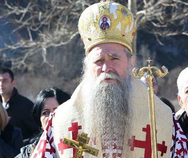Vladika Joanikije: Nekrst Đukanović hoće da uređuje Crkvu, od Crne Gore je napravio privatni feud!