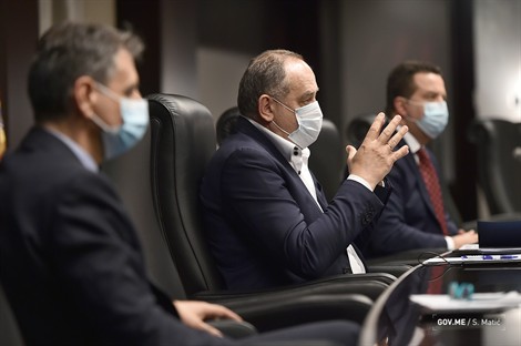 NKT da podnese ostavke, raste broj zaraženih: Bave se politikom i napadaju SPC, a dozvolili da zaraženi ponovo donesu koronu u Crnu Goru!
