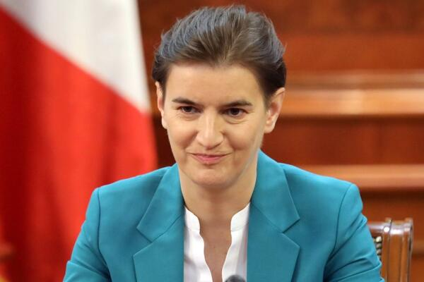 Brnabić: Očekujem izmjenu odluke, turisti iz Srbije važni za crnogorsku ekonomiju i turizam