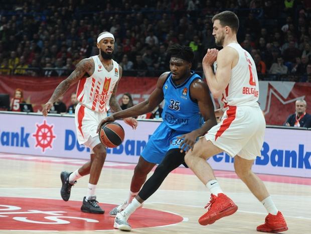 Zvezda dovela “peticu”, centar Albe potpisao
