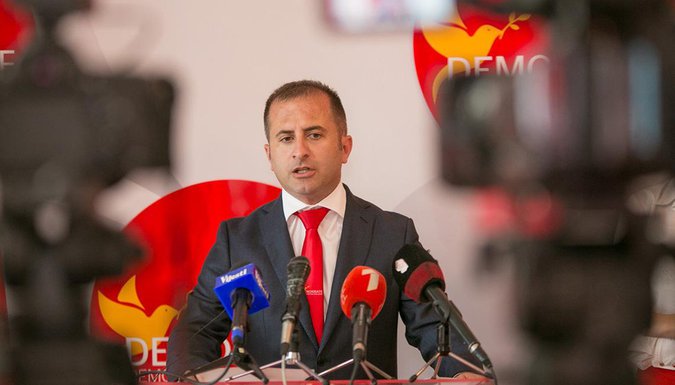 Pejović: Šta će sin Zorana Lazovića u zgradi SO Budva?