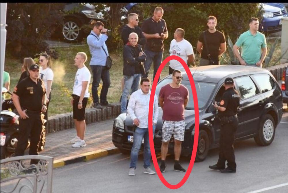 Skandal: Šef Tužilaštva u Baru u šorcu i patikama nadgleda litiju! (FOTO)