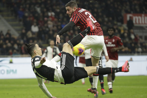 Vraća se fudbal i u Italiju: Veliki derbi u polufinalu Kupa