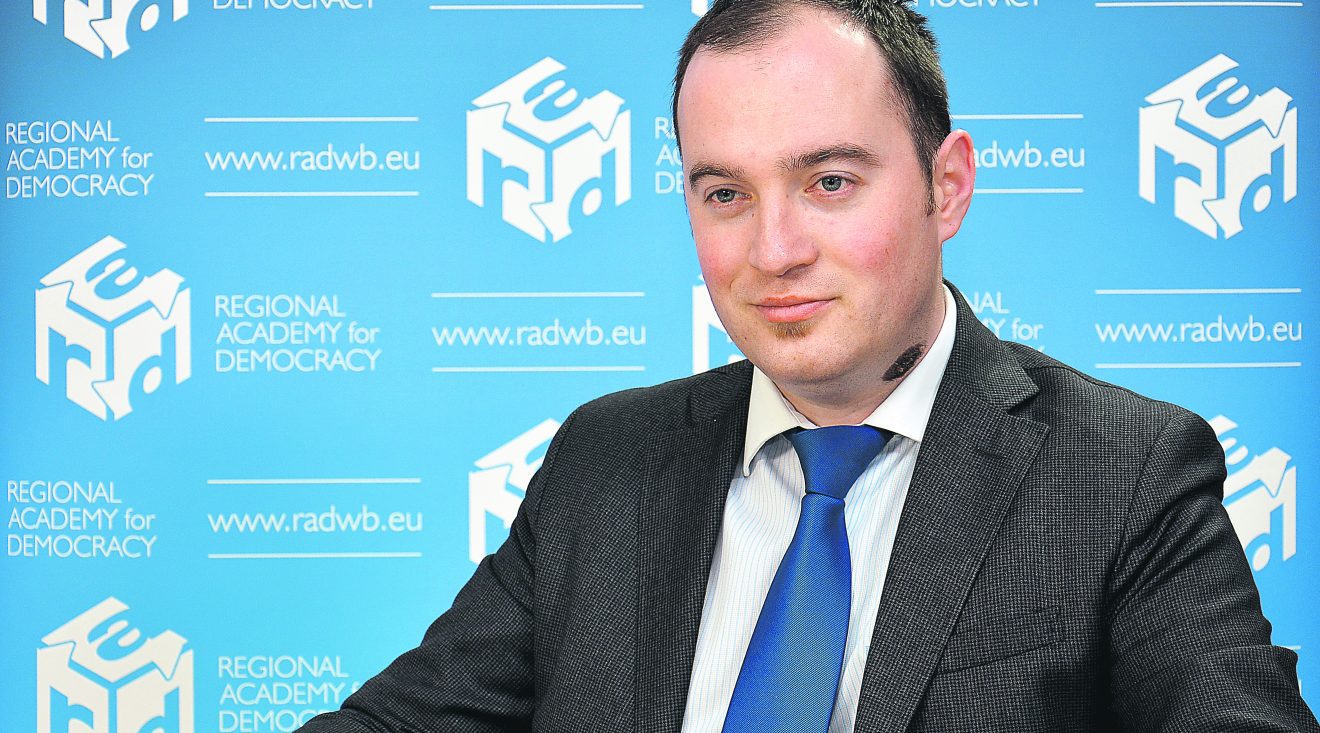 Stanić (SDP): Žarko Radulović iz SD-a baca bisere, a nalazi se u povlašćenom položaju kod države!