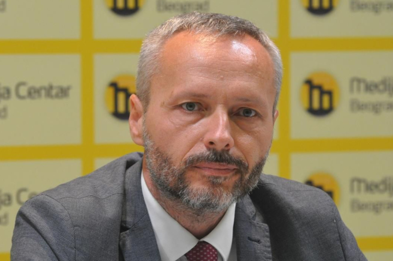 Milov saveznik optužuje bez dokaza: SPC i Vučić promovišu fašizam, Crkva u Crnoj Gori ruši vlast na ulici!
