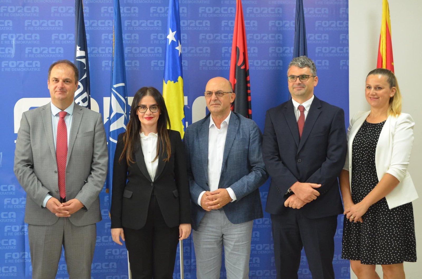 Skandal: Ministarka lažne države Kosovo pravi albansku koaliciju u Crnoj Gori, DPS ćuti na otvoreno miješanje stranog faktora u našu državu!