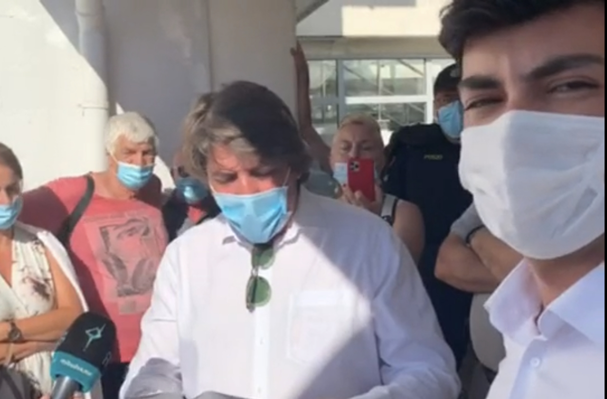 Budva i dalje u blokadi, legalna vlast poručuje: Pučisti iz DPS-a spremaju pljačku od 30 miliona!